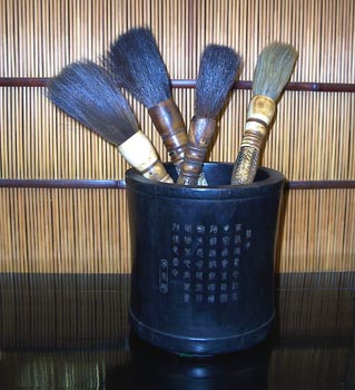 calligraphy-brushes-in-holder