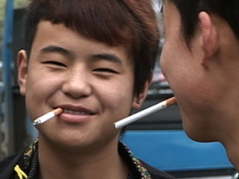 chinese man smoking-4