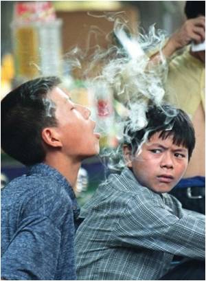 chinese man smoking-5