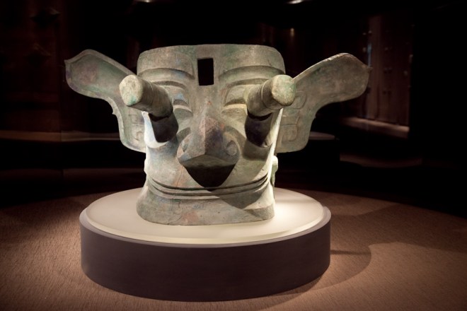 bronze head-15-protruding eyes-4