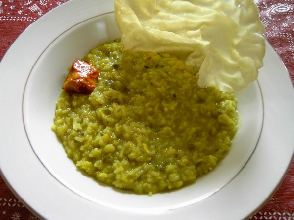 moong-mogar-dal-khichdi
