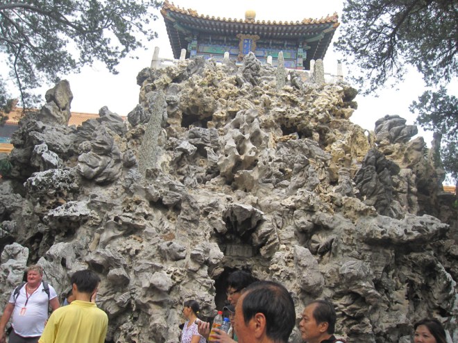 rock sculpture forbidden city-2