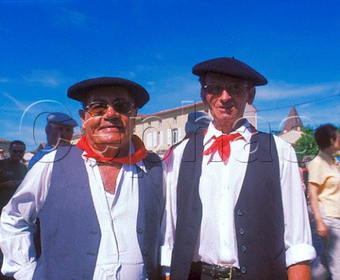 basques with berets-3
