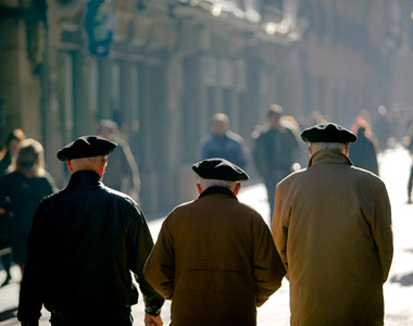basques with berets-4