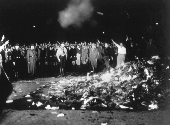 DEU NS ZEIT BUECHERVERBRENNUNG JAHRESTAG