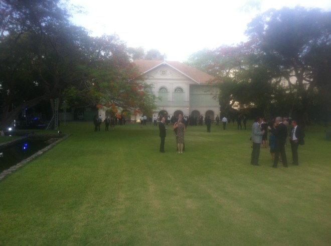 lawn of embassy 002